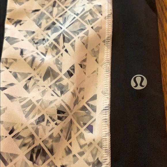 Lululemon Fast and Free Leggings - Size 6 - Picture 2 of 6
